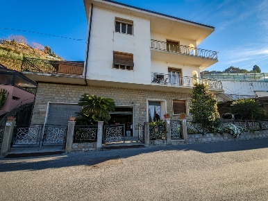 Foto Appartamento in Via Giovanni Pascoli 158, Sanremo Ospedale di 125 m²