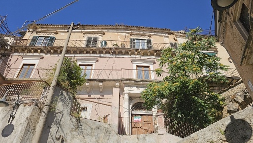 Foto Appartamento in Via Campailla 952, Modica Modica Bassa di 148 m²