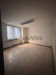 Foto Ufficio a Pescara Via Venezia - Lungofiume Paolucci di 750 m²