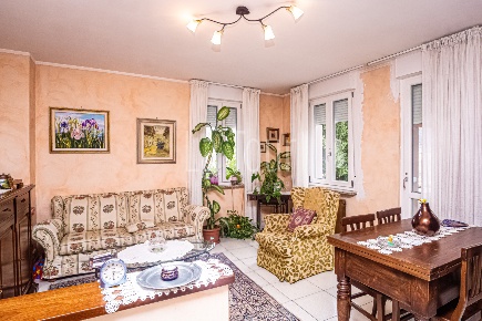 Foto Appartamento in Via Berthet Amato 10, Aosta Centro di 114 m²