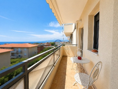 Foto Appartamento in Via Eraclea 36d, Catanzaro Catanzaro Lido di 104 m²