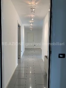 Foto Ufficio a Altavilla Vicentina di 200 m² con 4 locali in vendita