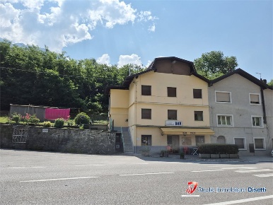 Foto Appartamento in Via Nazionale, Sonico Centro di 142 m² con 5 locali