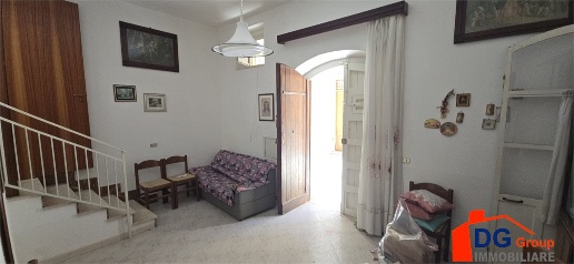 Foto Casa indipendente a Alcamo Centro di 120 m² con 4 locali in vendita