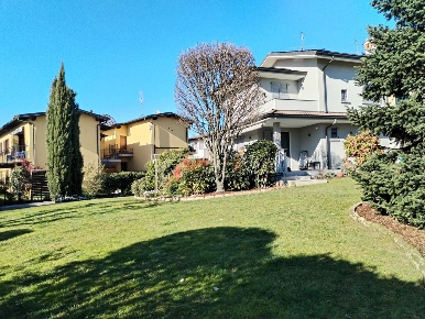 Foto Villa bifamiliare in Via Agnelli 27, San Martino in Strada di 176 m²