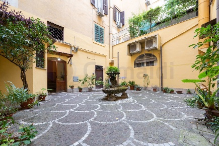 Foto Appartamento in Germanico, Roma Prati di 113 m² con 3 locali