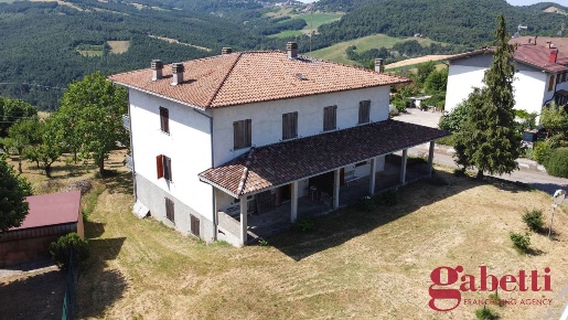 Foto Villa bifamiliare a Zocca Casa Nadino di 458 m² in vendita