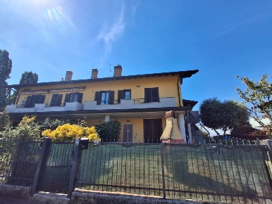 Foto Appartamento in Via Dante Nicolini 7, Pieve Fissiraga di 75 m²