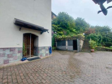 Foto Appartamento a Ardesio di 96 m² con 5 locali in vendita
