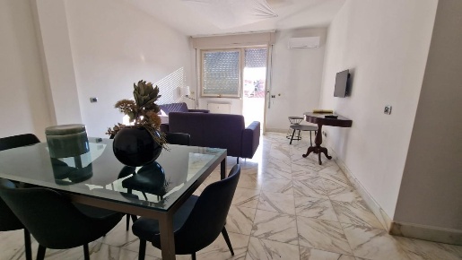 Foto Appartamento a Carrara Marina di Carrara di 104 m² con 4 locali