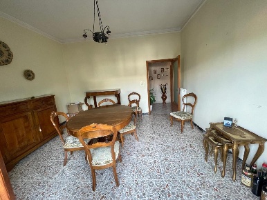 Foto Appartamento a Sovicille Centro di 114 m² con 5 locali in vendita