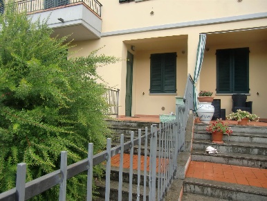 Foto Appartamento a Montevarchi Levanella di 100 m² con 4 locali in vendita