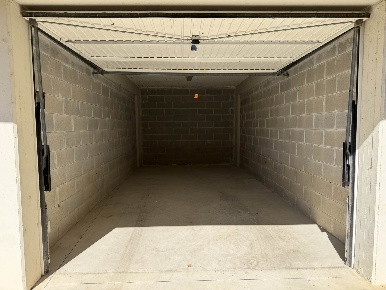 Foto Garage a Livorno La Rosa di 11 m² con 1 locali in vendita