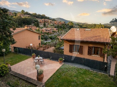 Foto Appartamento a Monte Argentario Porto Ercole di 100 m² con 5 locali