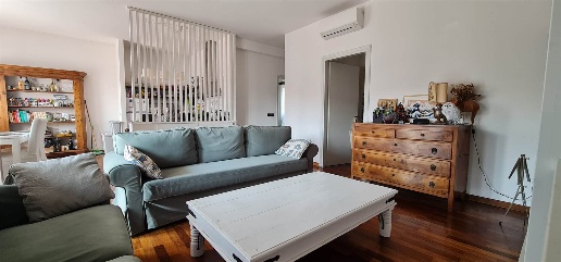 Foto Appartamento a Milano De Angeli di 100 m² con 3 locali in affitto