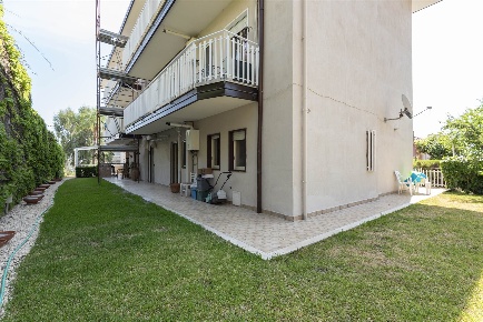 Foto Appartamento in Via Litteri 252, Aci Castello Centro di 203 m²