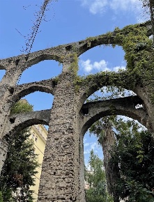 Foto Attività commerciale in Via Arce, Salerno Centro di 50 m² con 4 locali