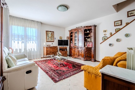 Foto Appartamento a Firenze Cintoia - Le Torri di 100 m² con 5 locali