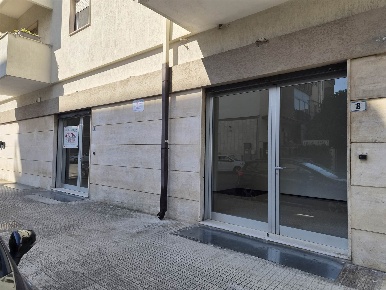 Foto Attività commerciale in Via Marinosci 6, Lecce Pranzo di 45 m²
