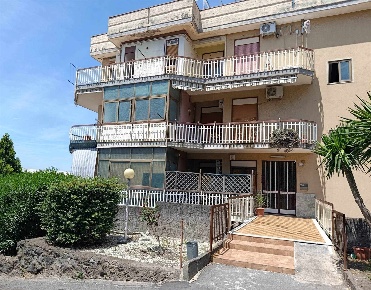 Foto Appartamento in Via Zangrì 3, Gravina di Catania Barriera - Leucatia