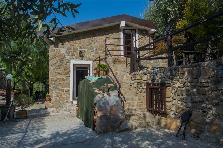 Foto Villa unifamiliare a Ventimiglia di 130 m² con 5 locali in vendita