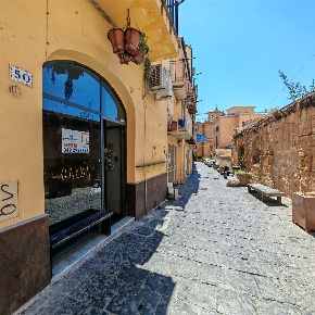 Foto Attività commerciale in Via Pirandello  50, Agrigento Centro Storico