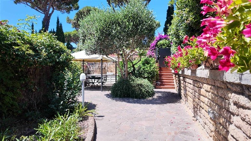 Foto Appartamento a Castiglione della Pescaia Punta Ala di 70 m² in vendita