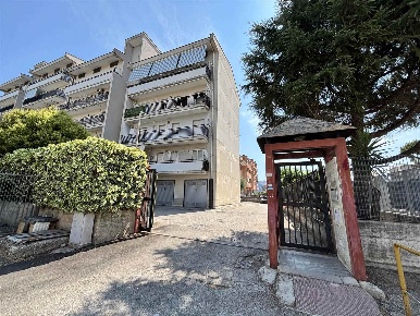 Foto Appartamento in Via Monsignor Vicinanza 1, Battipaglia Centro di 95 m²