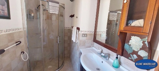 Foto Villa a schiera a Viareggio di 130 m² con 6 locali in vendita