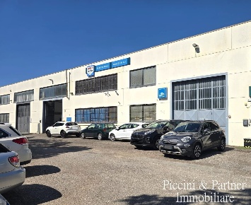 Foto Capannone industriale in Strada Lacugnano Giardino 3M, Perugia