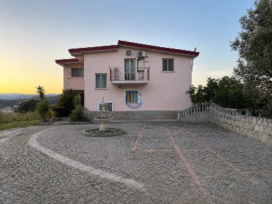 Foto Appartamento a Catanzaro Fortuna - Corvo di 170 m² con 4 locali