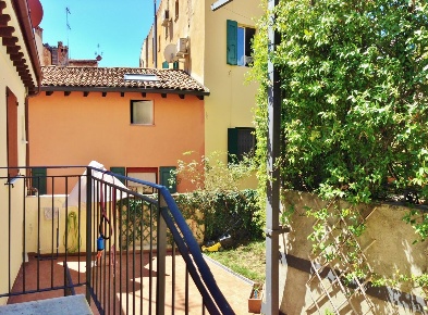 Foto Appartamento in Via Castiglione 51, Bologna Santo Stefano di 67 m²