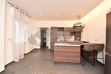 Foto Appartamento in Via A. Volta 1, Nardò Centro di 100 m² con 5 locali