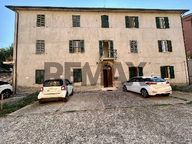 Foto Appartamento in Via Michelangelo 8, Orte Centro di 75 m² con 3 locali