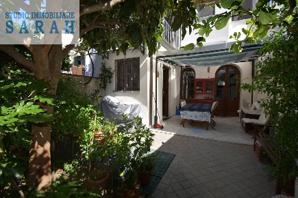 Foto Casa indipendente in Via Matteotti 209, Viareggio Centro di 180 m²