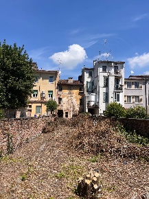 Foto Casa indipendente a Mantova Centro di 156 m² con 4 locali in vendita
