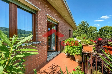 Foto Appartamento in Via Tito Legrenzi, Bergamo Corridoni di 150 m²