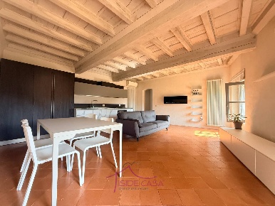 Foto Appartamento a Mantova Centro di 90 m² con 2 locali in vendita