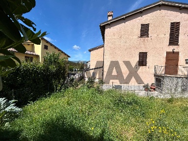 Foto Case semi ndipendenti in LOCALITA' VIONICA 4/A, Foligno di 100 m²