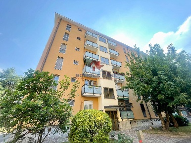 Foto Appartamento in Via Ugo Betti 30, Milano Gallaratese di 85 m²