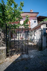 Foto Casa indipendente in via valletta 17, Caprino Bergamasco di 126 m²