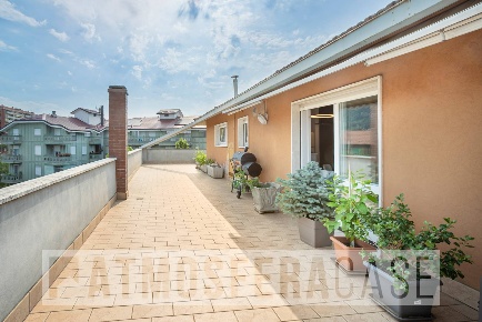 Foto Attico in Via Ponte Pietra 14, Bergamo Conca Fiorita di 100 m²