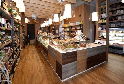Foto Attività commerciale a Ascoli Piceno di 92 m² con 4 locali in vendita
