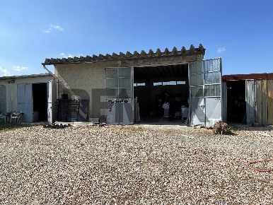 Foto Magazzino in via arnovecchio 140, Empoli Centro di 90 m² con 1 locali