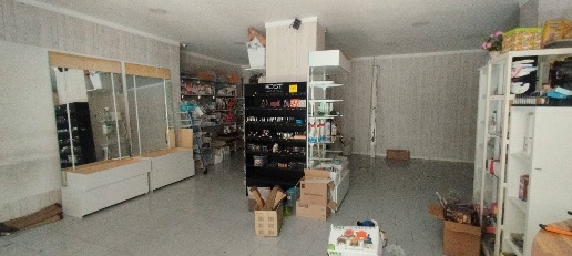Foto Attività commerciale in Via Francesco Arnaldi, Napoli Pianura di 85 m²