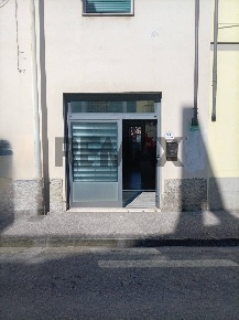 Foto Locale commerciale in Via Domenico Bartoloni 54, Empoli di 40 m²
