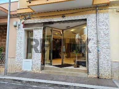 Foto Locale commerciale in Corso Vittorio Emanuele 21, Conversano Centro