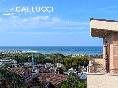 Foto Appartamento in Via Lago Di Martignano 16/1, Pescara di 130 m²