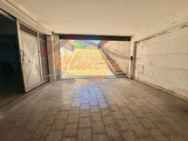 Foto Magazzino a Siracusa Gelone - Cadorna di 80 m² con 1 locali in vendita