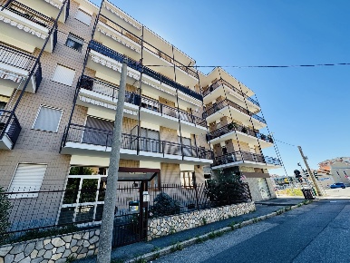 Foto Appartamento in Novalesa, Collegno Leumann di 75 m² con 3 locali